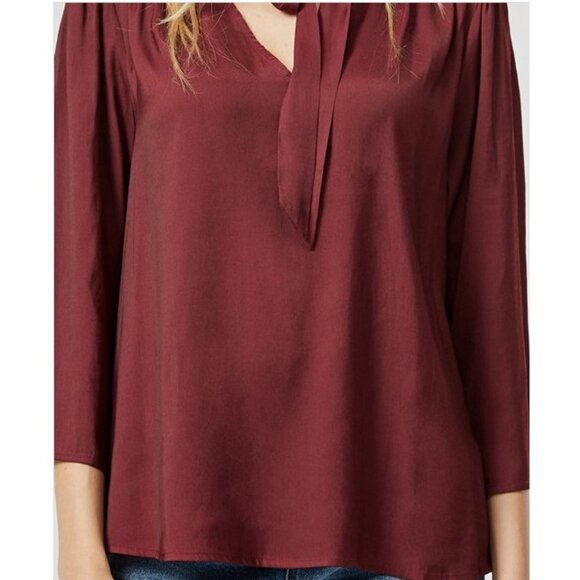 Women Le Chateau Silky Crêpe de Chine Tie-Neck Blouse Size XXL Color Mer… - Picture 4 of 4